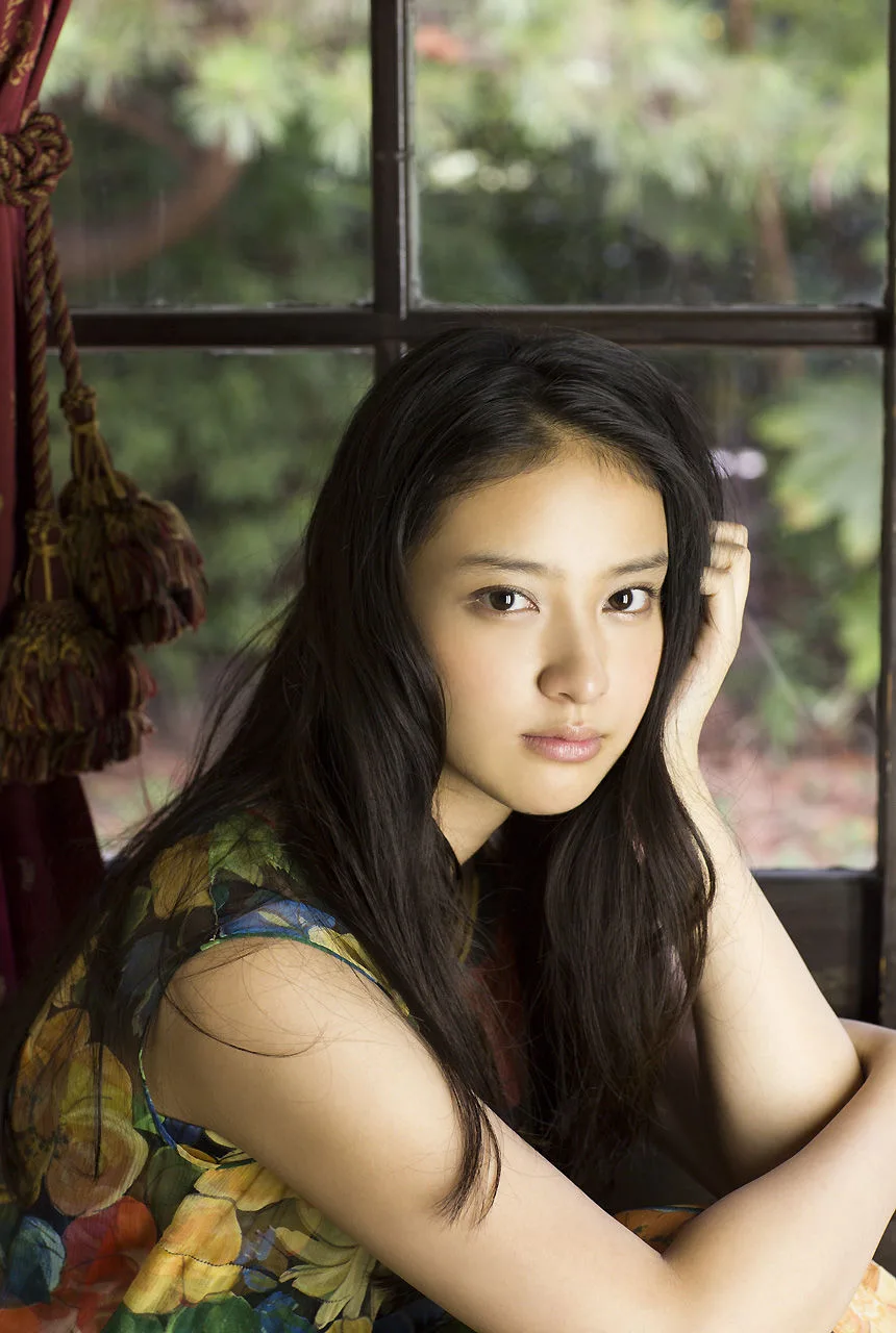 [Image.tv] Sách ảnh "Cô gái trong sáng và xinh đẹp" của Emi Takei - 25