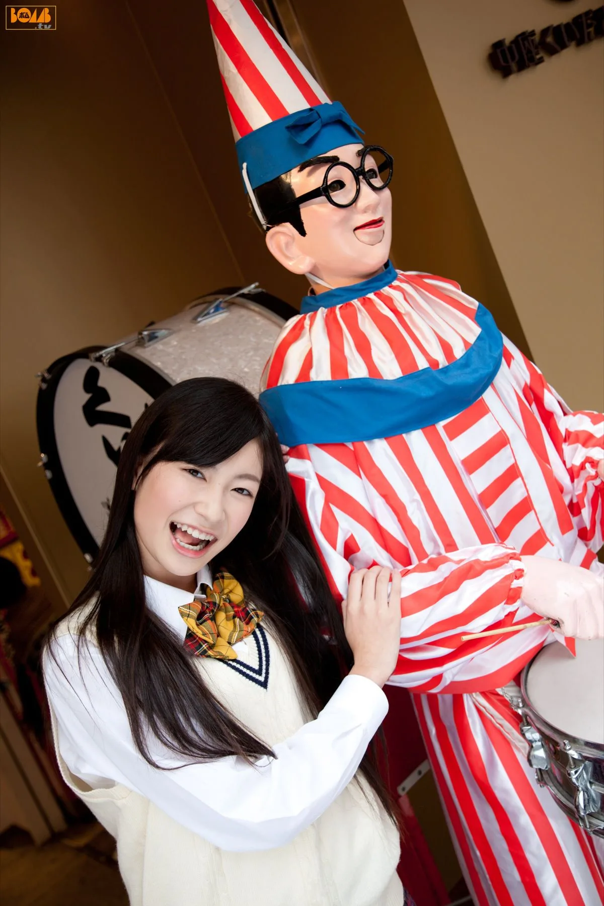 Bom.TVNMB48, một nhóm nhạc nữ xinh đẹp, hoạt động từ năm 2010 đến 2012. - 28