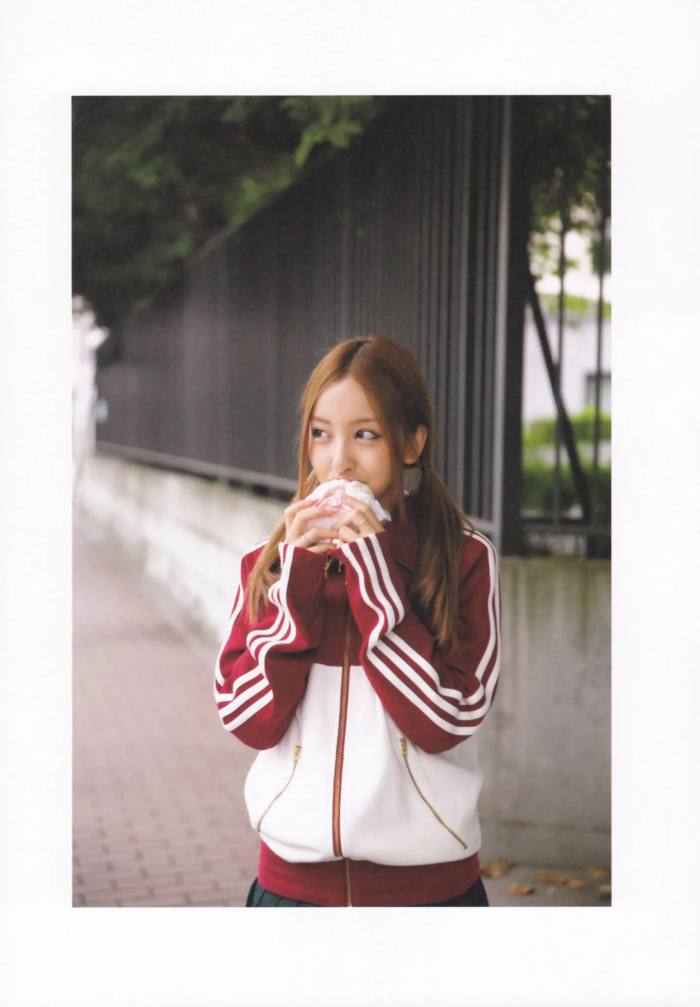 Itano Tomomi/ともちん Itano Tomomi Album ảnh "Kỷ niệm tốt nghiệp AKB48" - 68