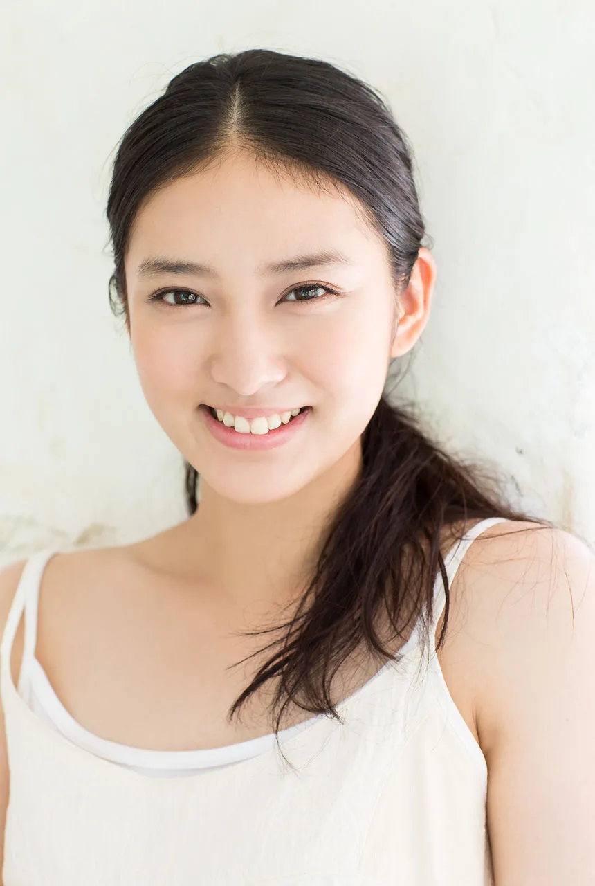 [Image.tv] Sách ảnh "Cô gái trong sáng và xinh đẹp" của Emi Takei - 2