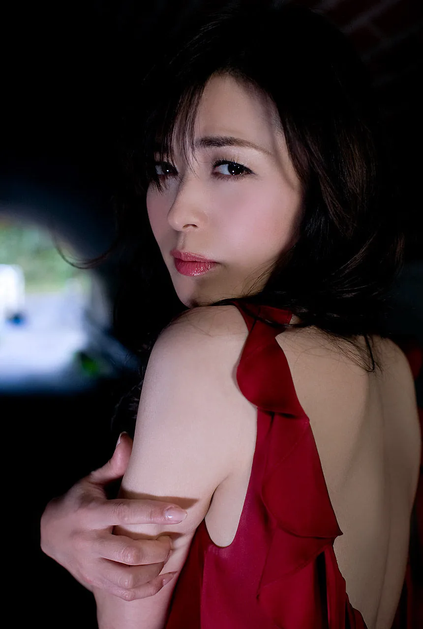 [Image.tv] Album ảnh "Rhapsody in Love" của Megumi Yokoyama/Ana Yokoyama - 1
