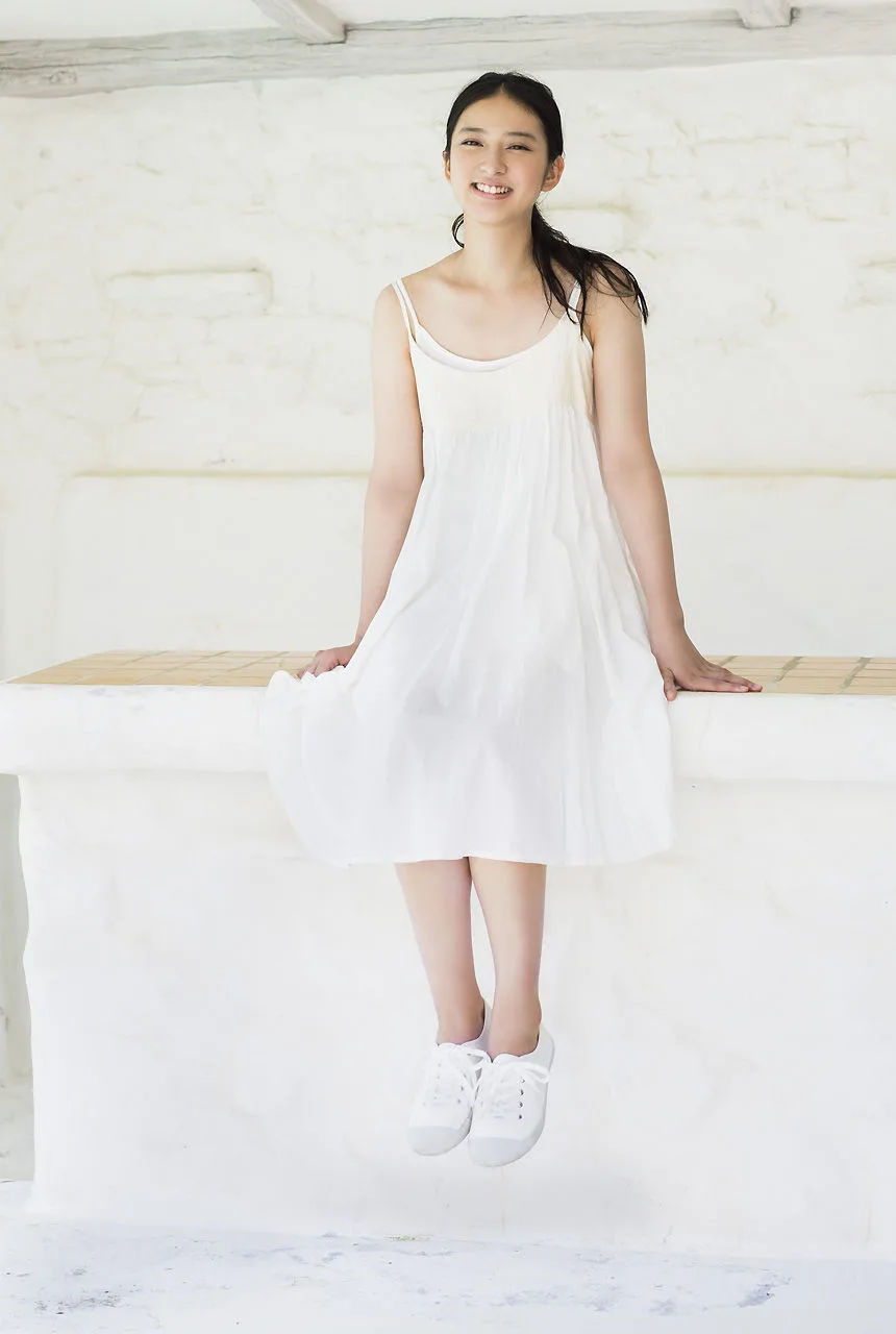 [Image.tv] Sách ảnh "Cô gái trong sáng và xinh đẹp" của Emi Takei - 10