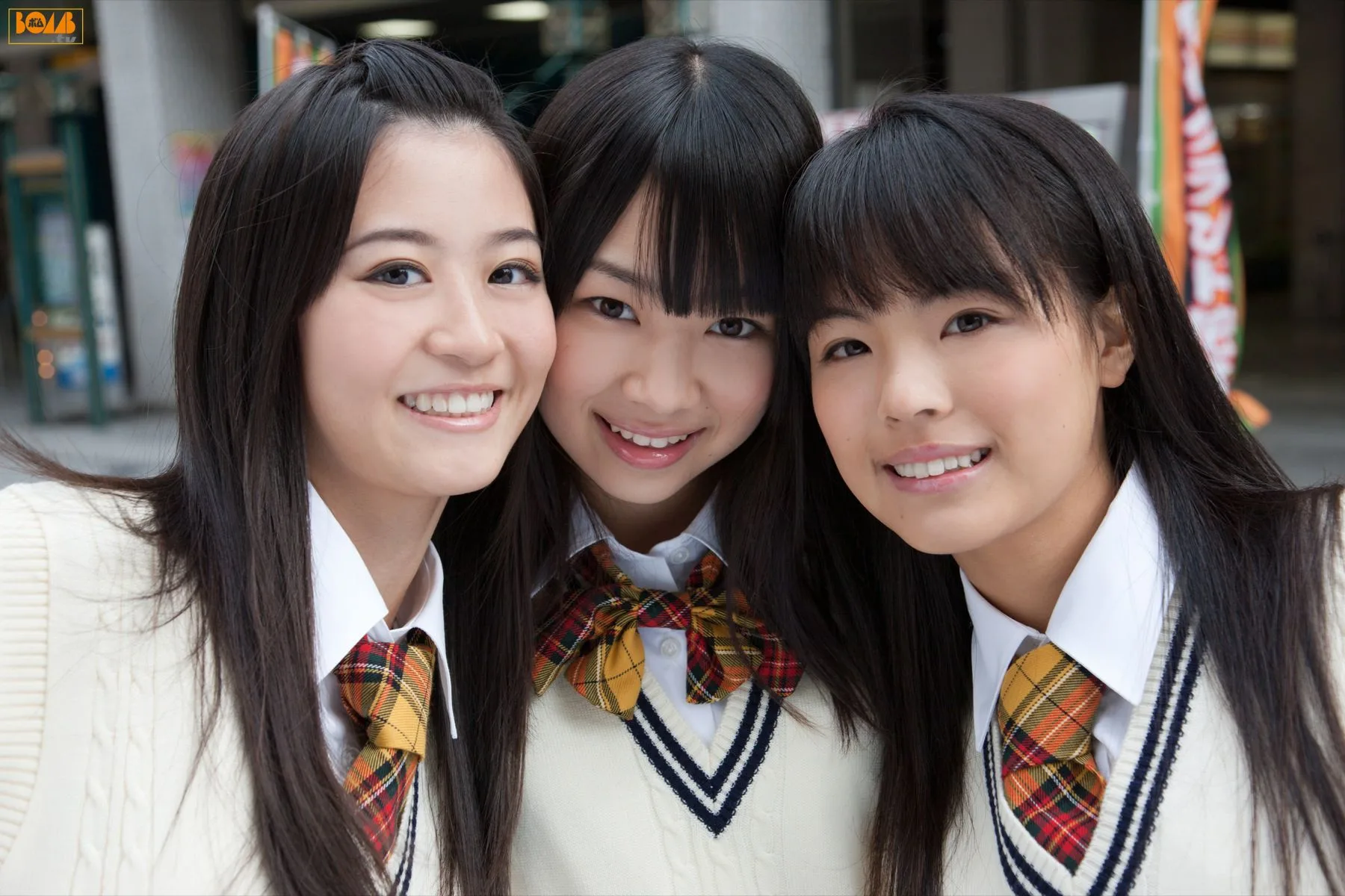 Bom.TVNMB48, một nhóm nhạc nữ xinh đẹp, hoạt động từ năm 2010 đến 2012. - 21